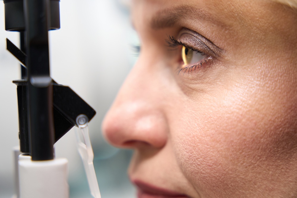 Refractive Lens Exchange Eye Exam and Diagnostic Imaging – refractive lens exchange costa mesa Close-up of patient eye during advanced diagnostic testing prior to refractive lens exchange procedure – refractive lens exchange costa mesa